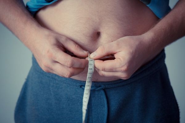 Adénomyose et prise de poids : quel impact sur votre santé ?
