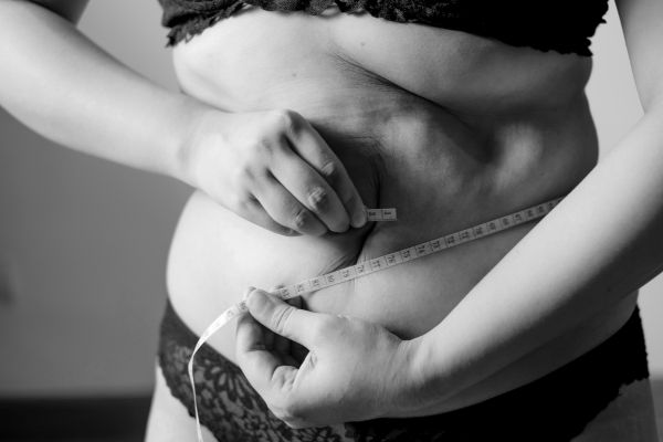 Guide sur l'adénomyose et son lien avec la prise de poids